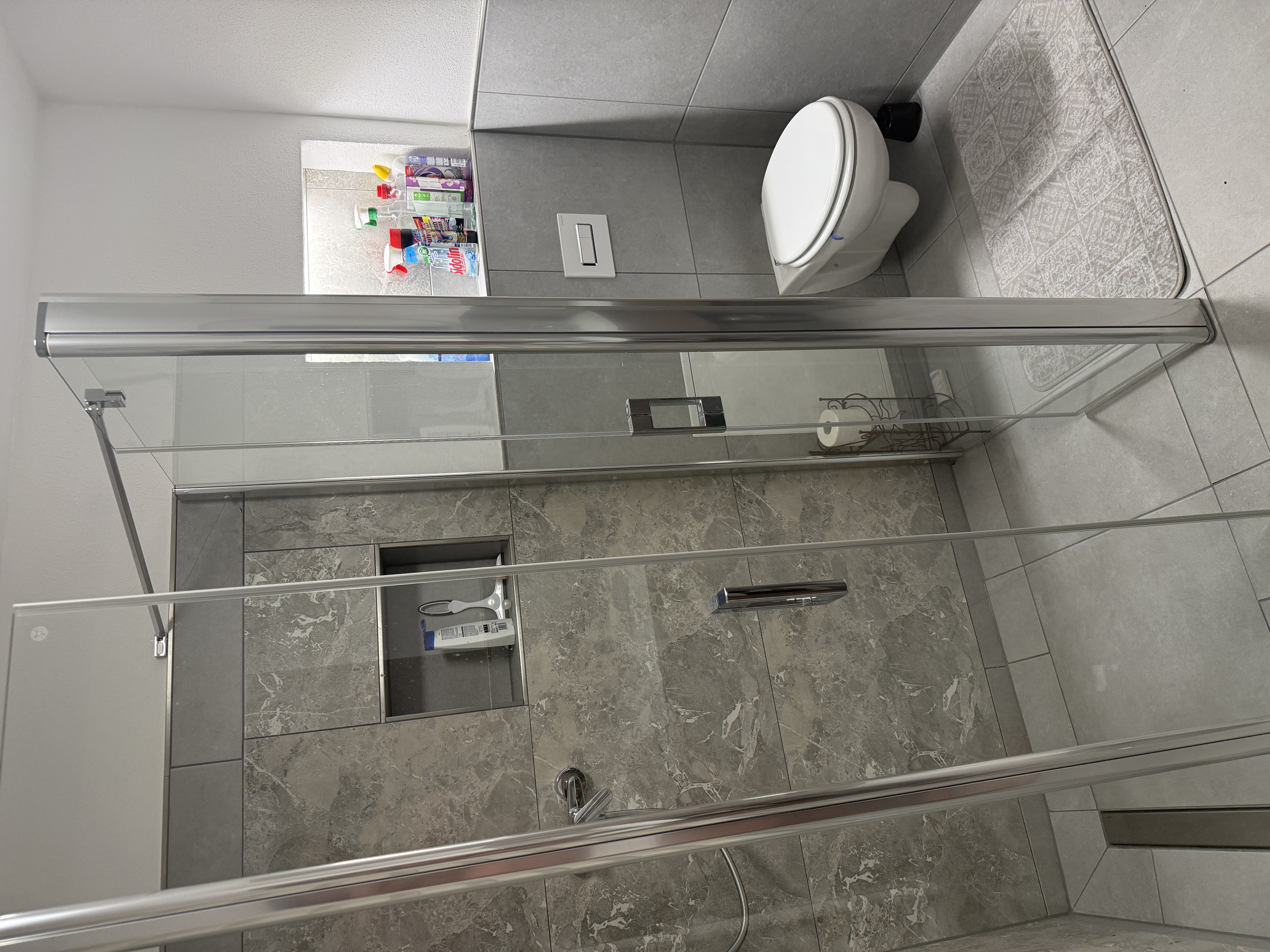 Walk-in-Dusche in Marmoroptik — Nachher · Trust NordBau, NRW · Deutschland