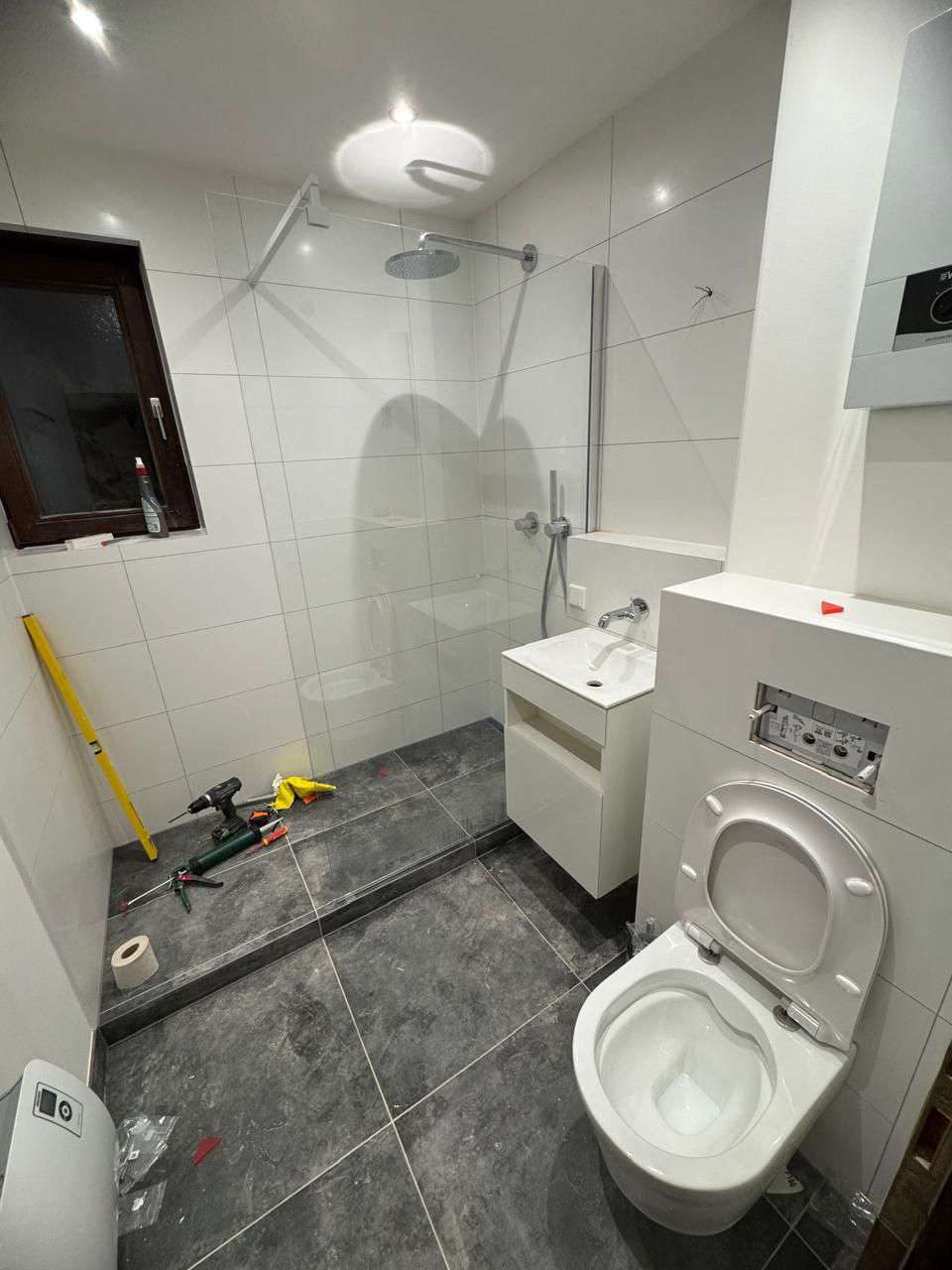 Fliesenmontage → fertige Dusche — Nachher · Trust NordBau, NRW · Deutschland